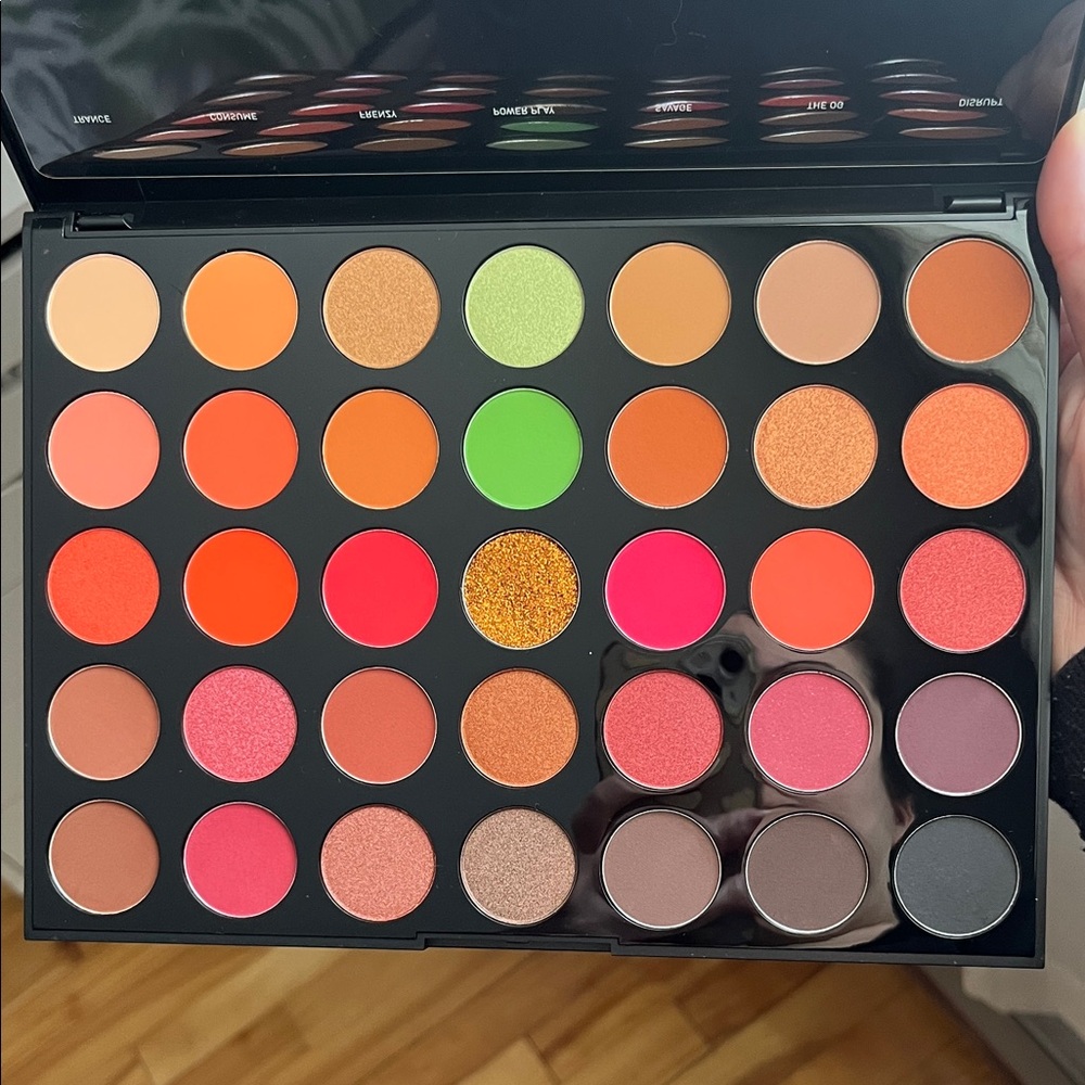 Morphe Fierce By Nature Eyeshadow Palette *new*
